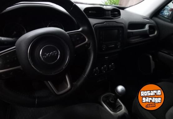 Camionetas - Jeep Jeep sport 2018 Nafta 30000Km - En Venta