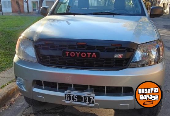 Camionetas - Toyota Hilux cabina simple 2007 Diesel 226000Km - En Venta