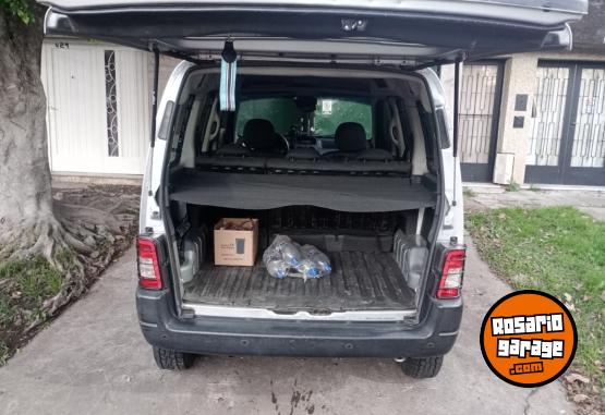 Utilitarios - Peugeot Partner 2013 Diesel 170000Km - En Venta