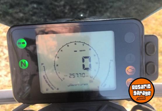 Motos - Benelli Leoncino 250 2021 Nafta 25770Km - En Venta