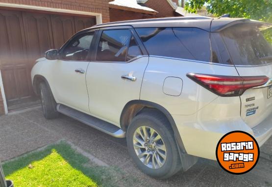 Camionetas - Toyota Sw4 204 cv srx 2021 Diesel 45000Km - En Venta
