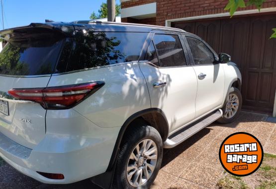 Camionetas - Toyota Sw4 204 cv srx 2021 Diesel 45000Km - En Venta