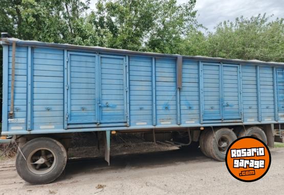 Camiones y Grúas - Acoplado Montebras - En Venta