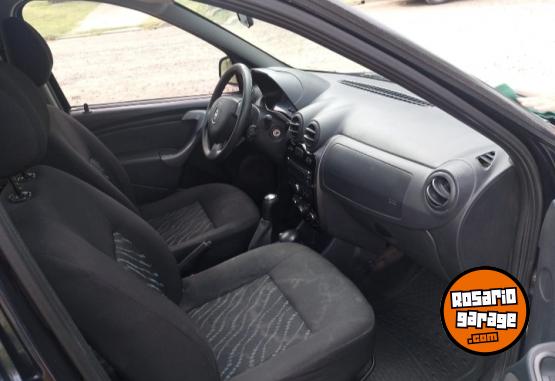 Autos - Renault LOGAN AUTTENTIQUE PACK II 2013 Nafta 290000Km - En Venta