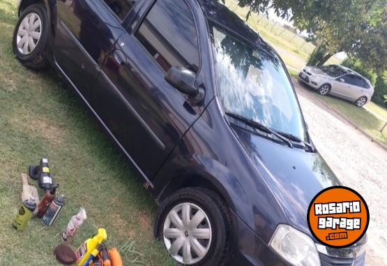 Autos - Renault LOGAN AUTTENTIQUE PACK II 2013 Nafta 290000Km - En Venta