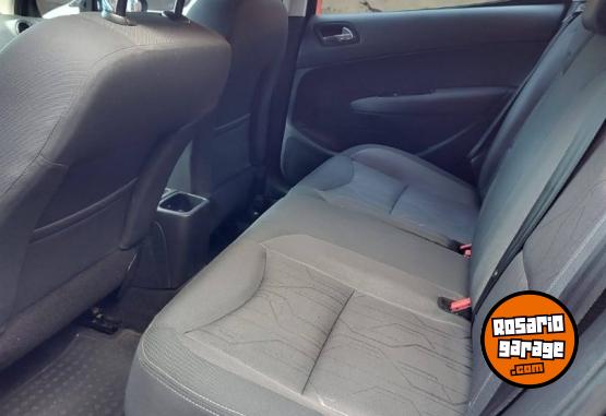 Autos - Peugeot 308 Allure NAV 2017 Diesel 135000Km - En Venta