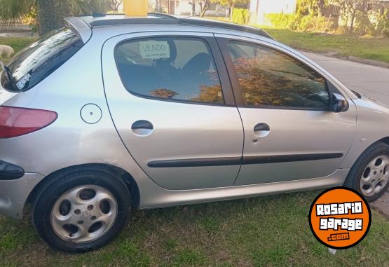 Autos - Peugeot 206 2004 Nafta 213000Km - En Venta