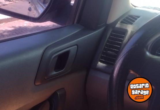 Camionetas - Ford Ranger 2.2TD 2018 Diesel 93000Km - En Venta