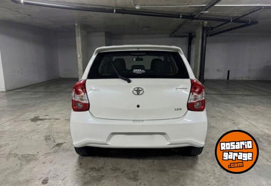 Autos - Toyota etios, yaris 2020 Nafta 67000Km - En Venta
