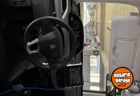 Autos - Peugeot 208 2018 Nafta 108000Km - En Venta