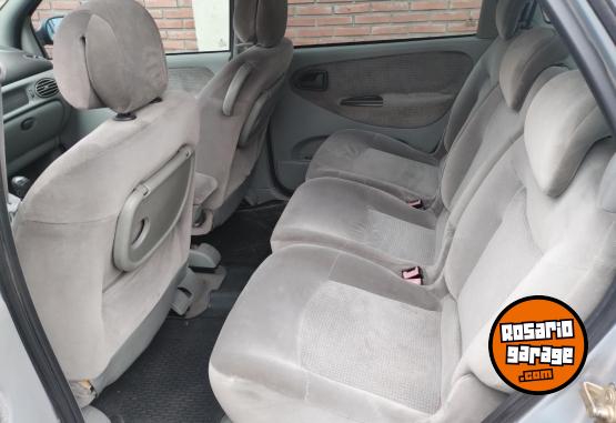 Autos - Renault Scenic 2005 GNC 200000Km - En Venta