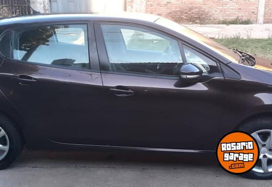 Autos - Peugeot 208 allure 2013 Nafta 125000Km - En Venta