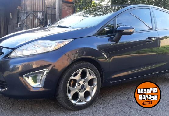 Autos - Ford Fiesta kinetic titanium 2012 Nafta 145000Km - En Venta