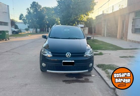Autos - Volkswagen Crossfox 2010 full 2010 Nafta 155000Km - En Venta