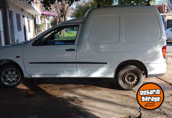 Utilitarios - Volkswagen Caddy 2000 Diesel 258000Km - En Venta