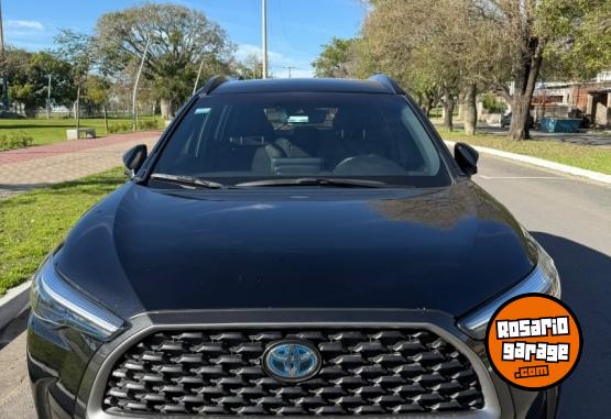Autos - Toyota Corolla Cross Seg SEG HV 2021 Electrico / Hibrido 70000Km - En Venta