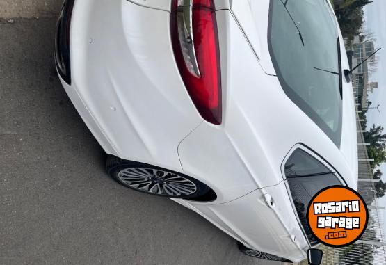 Autos - Ford Mondeo titanium 2018 Nafta 100000Km - En Venta