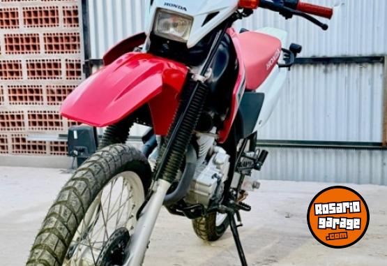 Motos - Honda Tornado 250 2017 Nafta 1500Km - En Venta