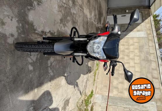 Motos - Bajaj Rouser 2025 Nafta 1150Km - En Venta