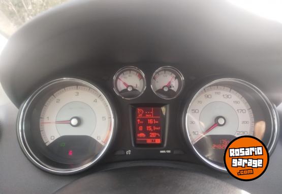 Autos - Peugeot 408 2011 Diesel 250000Km - En Venta
