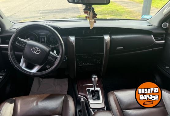 Camionetas - Toyota Srx 2.8 2019 Diesel 130000Km - En Venta