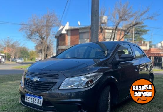 Autos - Chevrolet Ónix 2017 Nafta 102000Km - En Venta