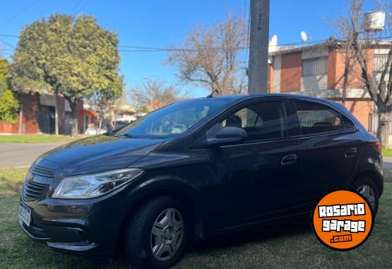 Autos - Chevrolet Ónix 2017 Nafta 102000Km - En Venta