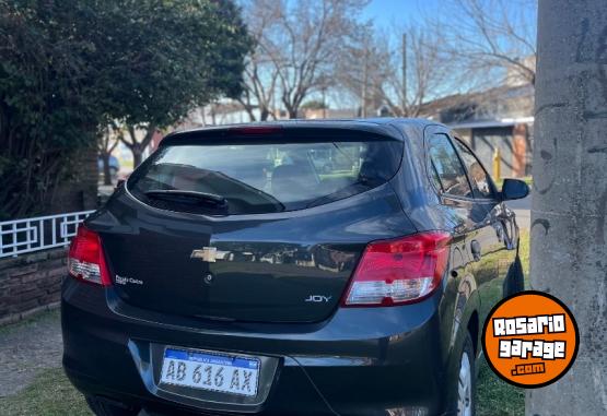 Autos - Chevrolet Ónix 2017 Nafta 102000Km - En Venta