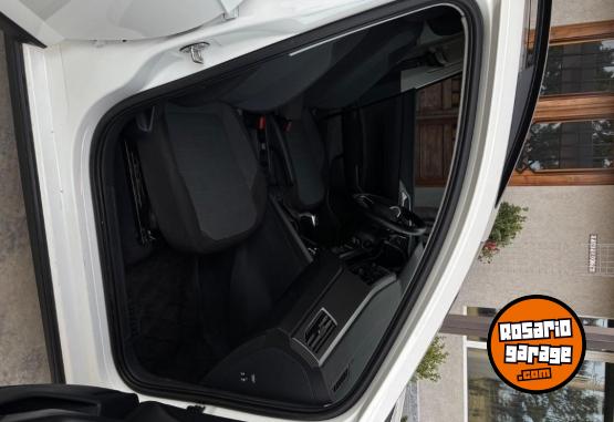 Autos - Volkswagen Nivus 2023 Nafta 26300Km - En Venta