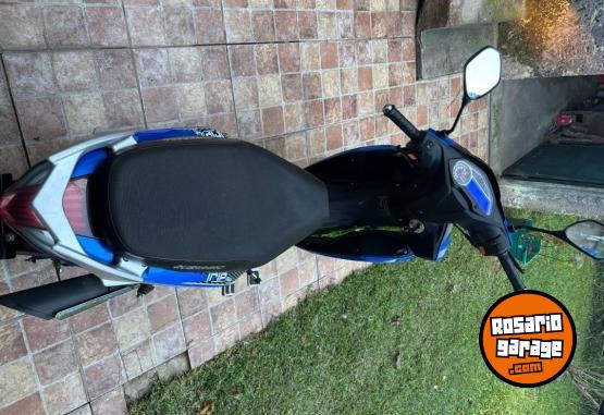 Motos - Honda 125 plus (parecida wave) 2023 Nafta 2883Km - En Venta