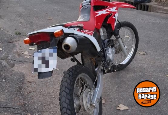 Motos - Honda Tornado 250 2016 Nafta 111Km - En Venta