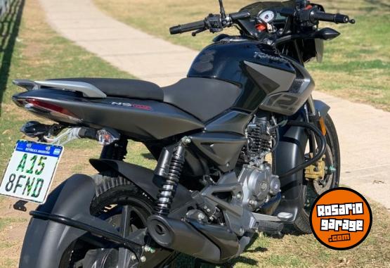 Motos - Bajaj ROUSER NS125 2022 Nafta 11111Km - En Venta