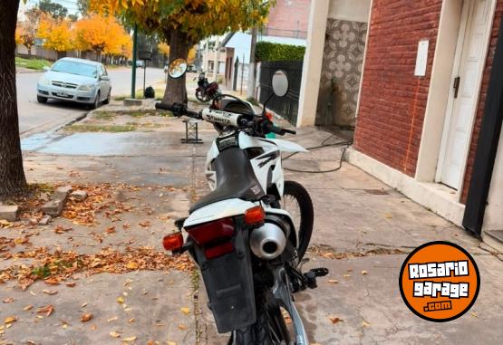 Motos - Honda XR 250 tornado 2014 Nafta 18400Km - En Venta