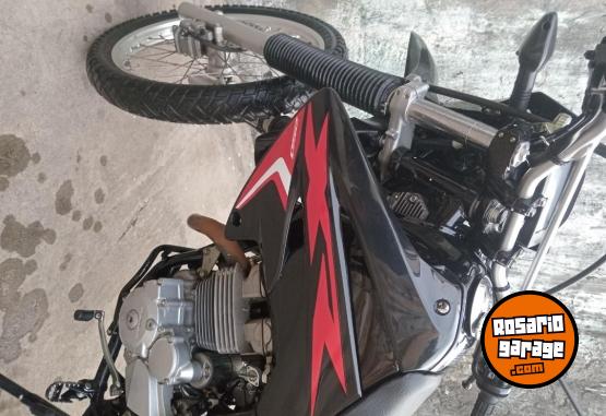 Motos - Honda Xr tornado 2023 Nafta 19000Km - En Venta