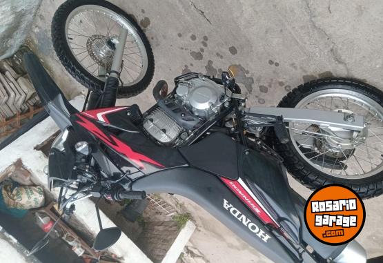 Motos - Honda Xr tornado 2023 Nafta 19000Km - En Venta