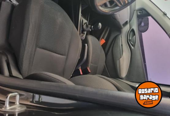 Autos - Chevrolet Onix Joy 2018 Nafta 97000Km - En Venta