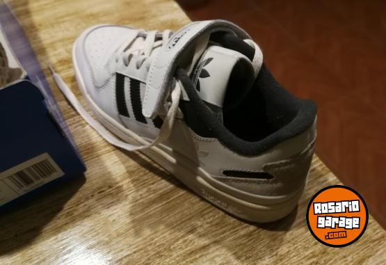 Indumentaria - adidas forum low - En Venta
