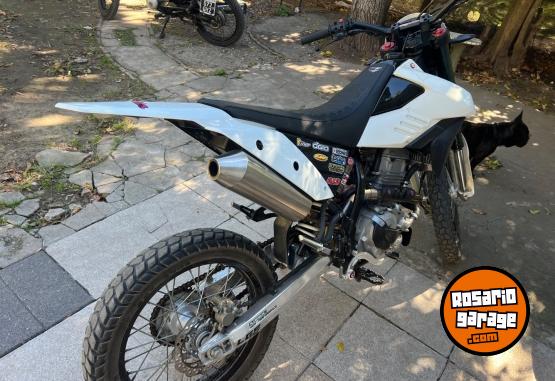 Motos - Corven TXR 250 X 2018 Nafta 28000Km - En Venta