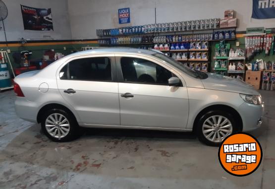 Autos - Volkswagen Voyage confortline plus 2011 Nafta 110000Km - En Venta