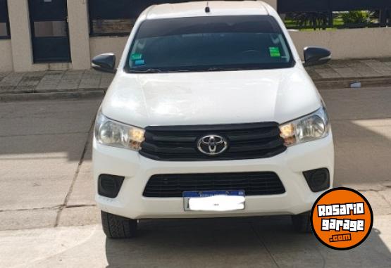 Camionetas - Toyota Hilux 2.4 DC DX 4x2 2022 Diesel 200000Km - En Venta