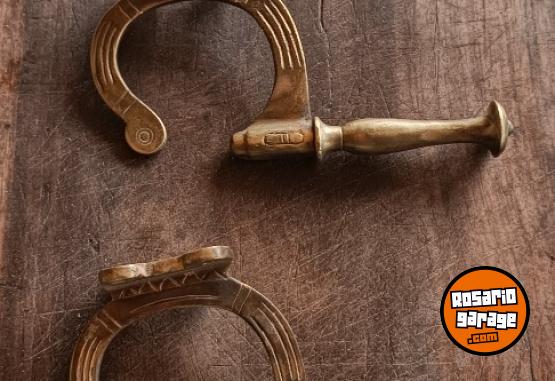 Otros - Antiguos percheros de bronce - En Venta