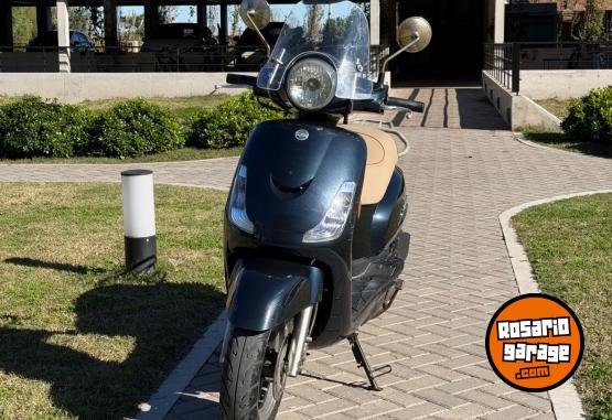 Motos - SYM fiddle II 150 s 2020 Nafta 8902Km - En Venta