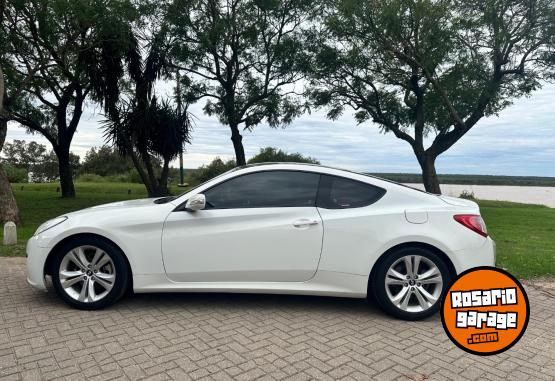 Autos - Hyundai Genesis 2.0T 2011 Nafta 140000Km - En Venta