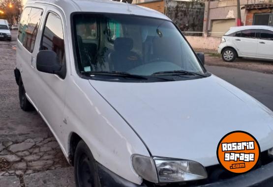 Camionetas - Peugeot Partner 1999 Diesel 300000Km - En Venta