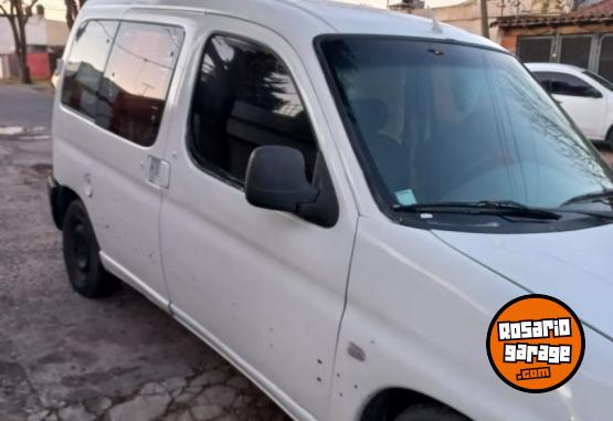 Camionetas - Peugeot Partner 1999 Diesel 300000Km - En Venta