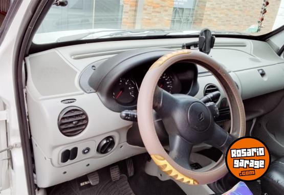 Utilitarios - Renault Kangoo 2013 GNC 200000Km - En Venta