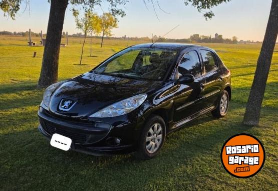 Autos - Peugeot 207 compact 2009 Nafta 137000Km - En Venta