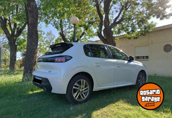 Autos - Peugeot 208 Feline 2023 Nafta 20000Km - En Venta