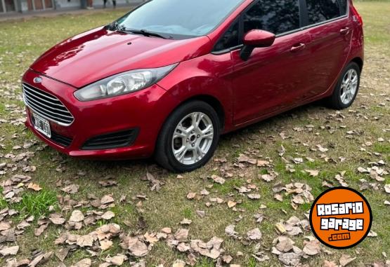 Autos - Ford Fiesta kinectic 2014 Nafta 181000Km - En Venta