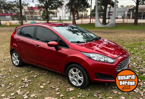 Autos - Ford Fiesta kinectic 2014 Nafta 181000Km - En Venta